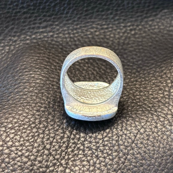 Lia Sophia ring. Pave diamonds set in hammered silver. - Picture 3 of 4